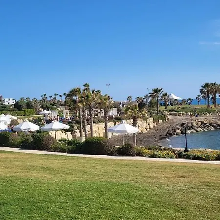 Georgia Aparthotel Paphos