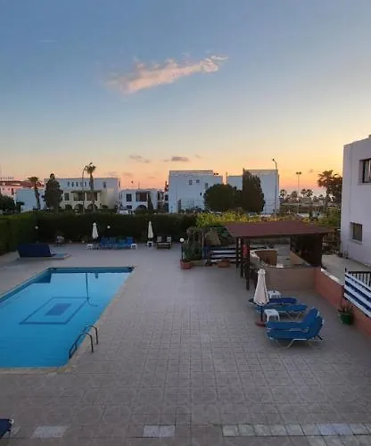 Georgia Aparthotel Paphos